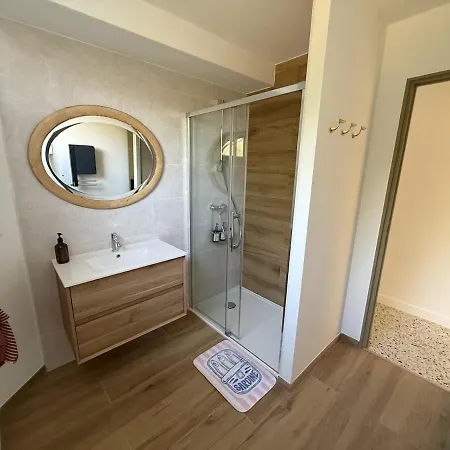 La Casa Del Sol - Terrasse Privee - Remparts A Pied - Calme Et Parking Apartment Aigues-Mortes